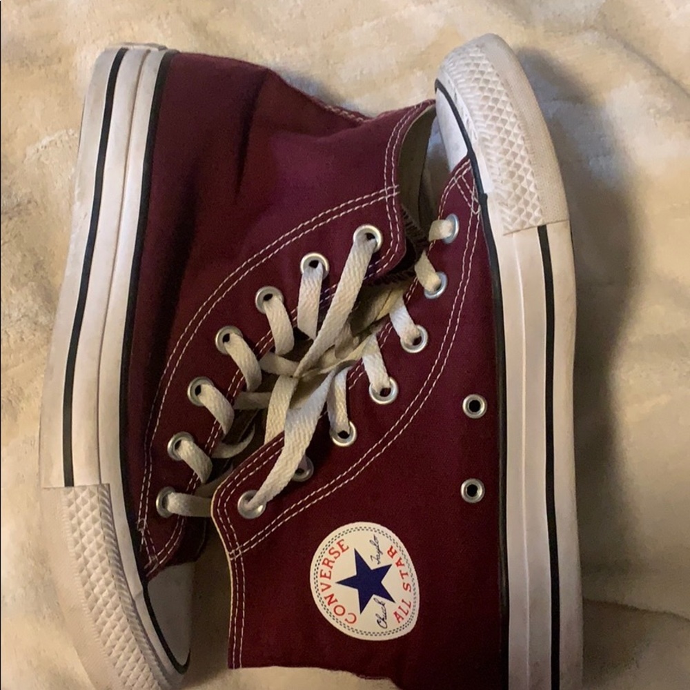 Maroon high top converse